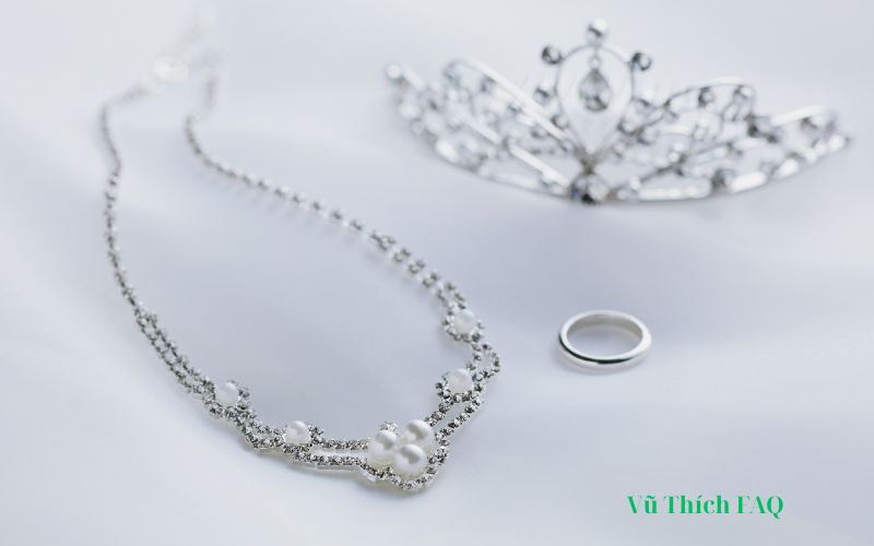 bạc s925 có ra ten không? cách khắc phục và bảo quản hiệu quả