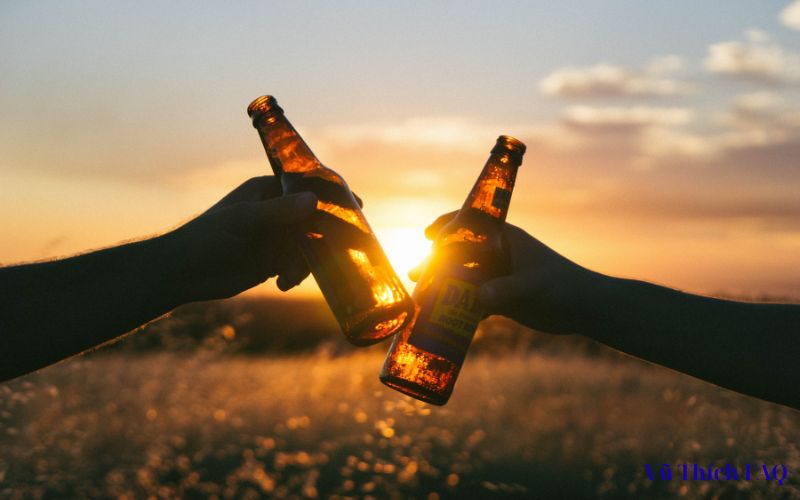 Bia để qua đêm uống được không? Để bên ngoài được bao lâu?