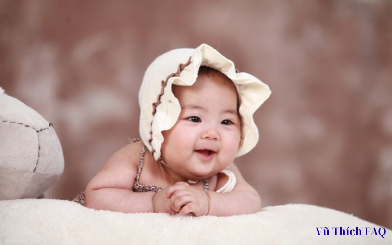 Những câu nói quở em bé sơ sinh nên tránh dùng