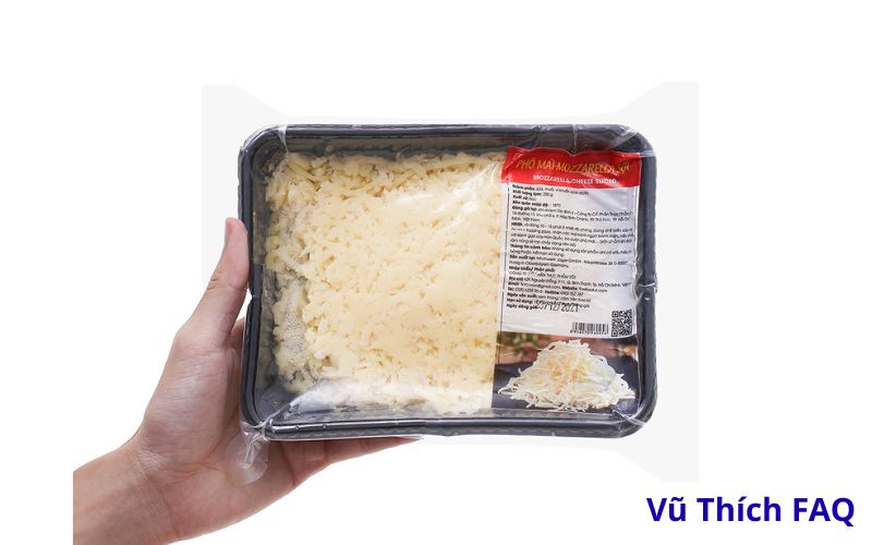 Ph&ocirc; mai Mozzarella bị mốc c&oacute; ăn được kh&ocirc;ng? C&aacute;ch nhận biết thế n&agrave;o?