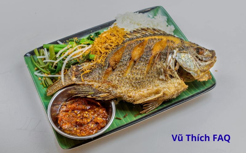 Chi&ecirc;n c&aacute; 1 mặt bao nhi&ecirc;u ph&uacute;t th&igrave; ch&iacute;n? C&oacute; cần lau kh&ocirc; nước kh&ocirc;ng?