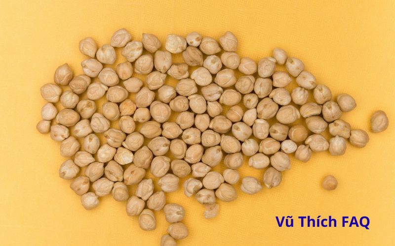 Đậu g&agrave; luộc bao l&acirc;u ch&iacute;n? C&oacute; cần ng&acirc;m kh&ocirc;ng? Nấu m&oacute;n g&igrave; th&igrave; ngon?