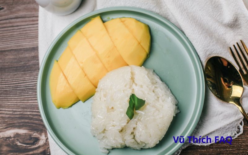 1kg nếp nấu được bao nhiêu đĩa xôi? có cần thêm muối không?